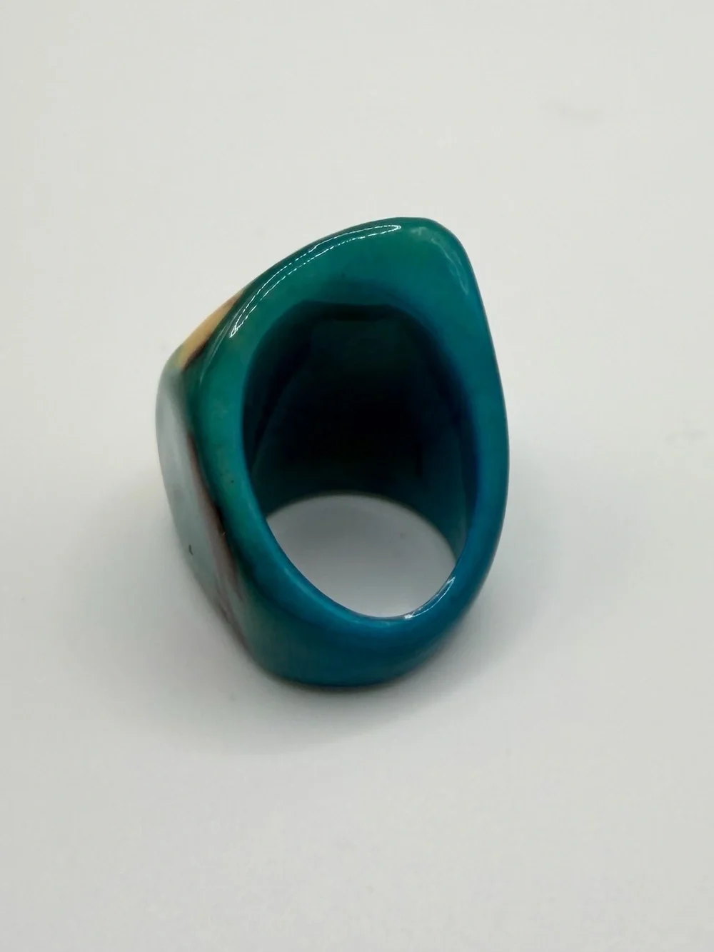 Vtg Chunky Ring Abstract Resin 6.5 Teal Yellow Black Flame Feather Marbled 1970s